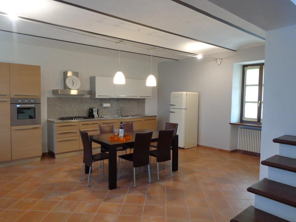 La Casa In Rivalta Villa Verduno Room photo